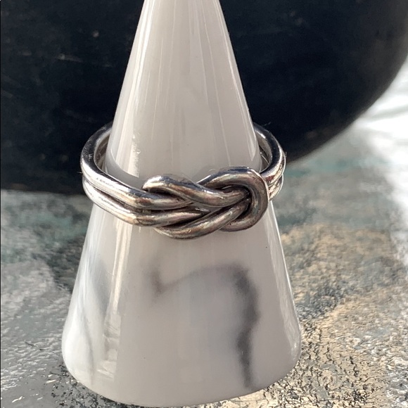 925 Sterling Silver Criss Cross Knot Ring (Size - 9) - Picture 1 of 12